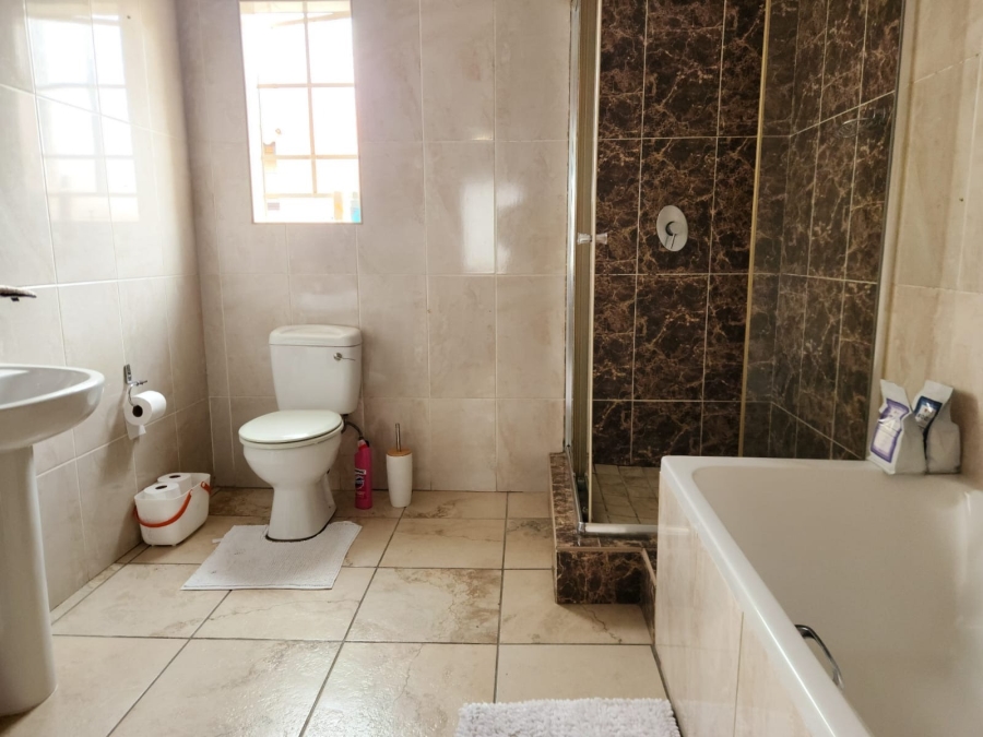 3 Bedroom Property for Sale in Waterval East North West